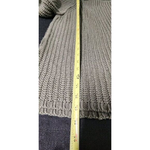 Selfie Leslie Sweater Olive Green Sz M Balloon Sleeves‎ Loose Off Shoulder Knit - Picture 10 of 10